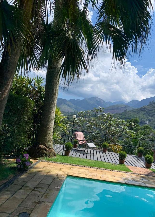 The * Teresópolis